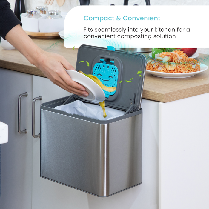 Compact and Convenient
Fits seamlessly into your kitchen for a convenient composting solution 